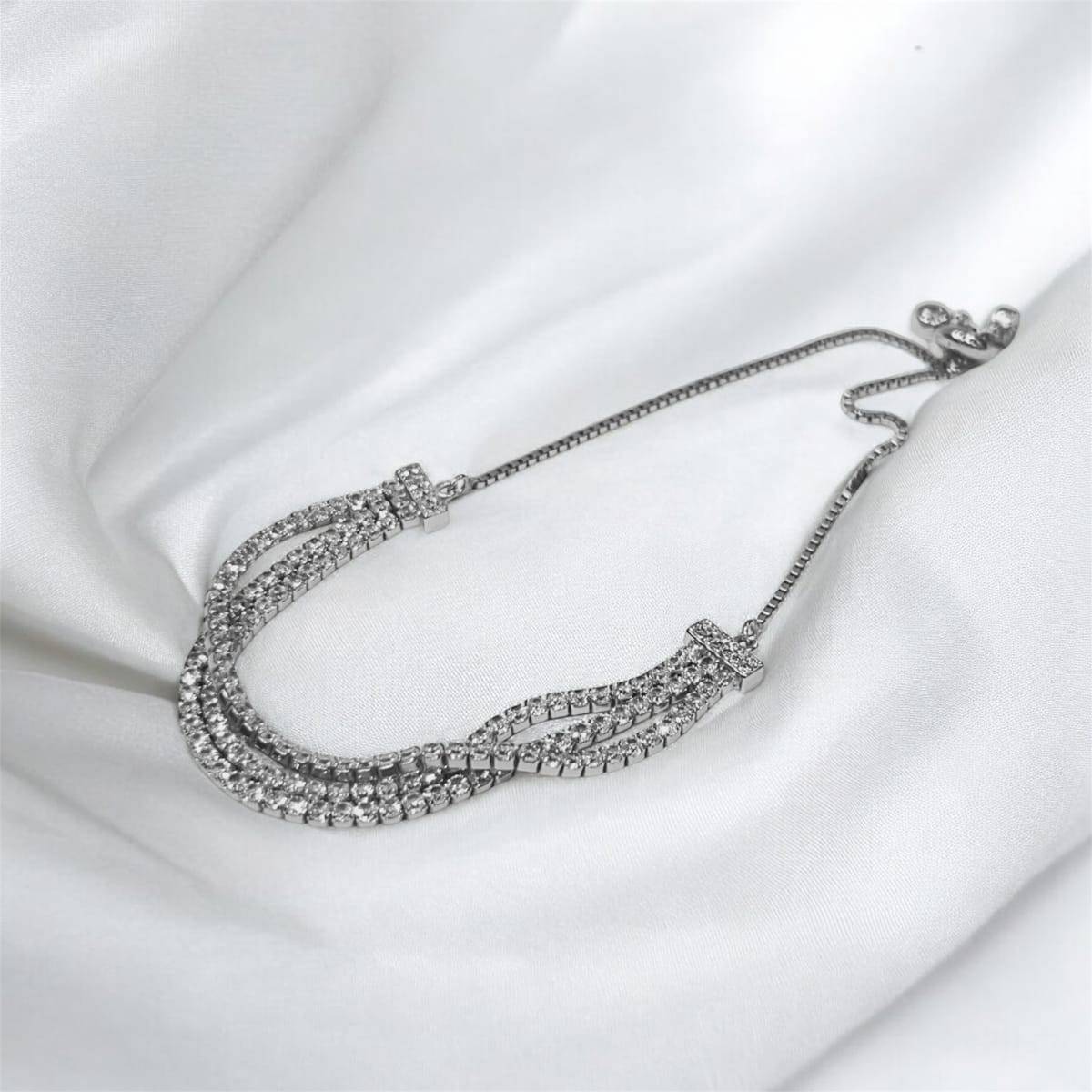 "PAVE CURB BRACELET"