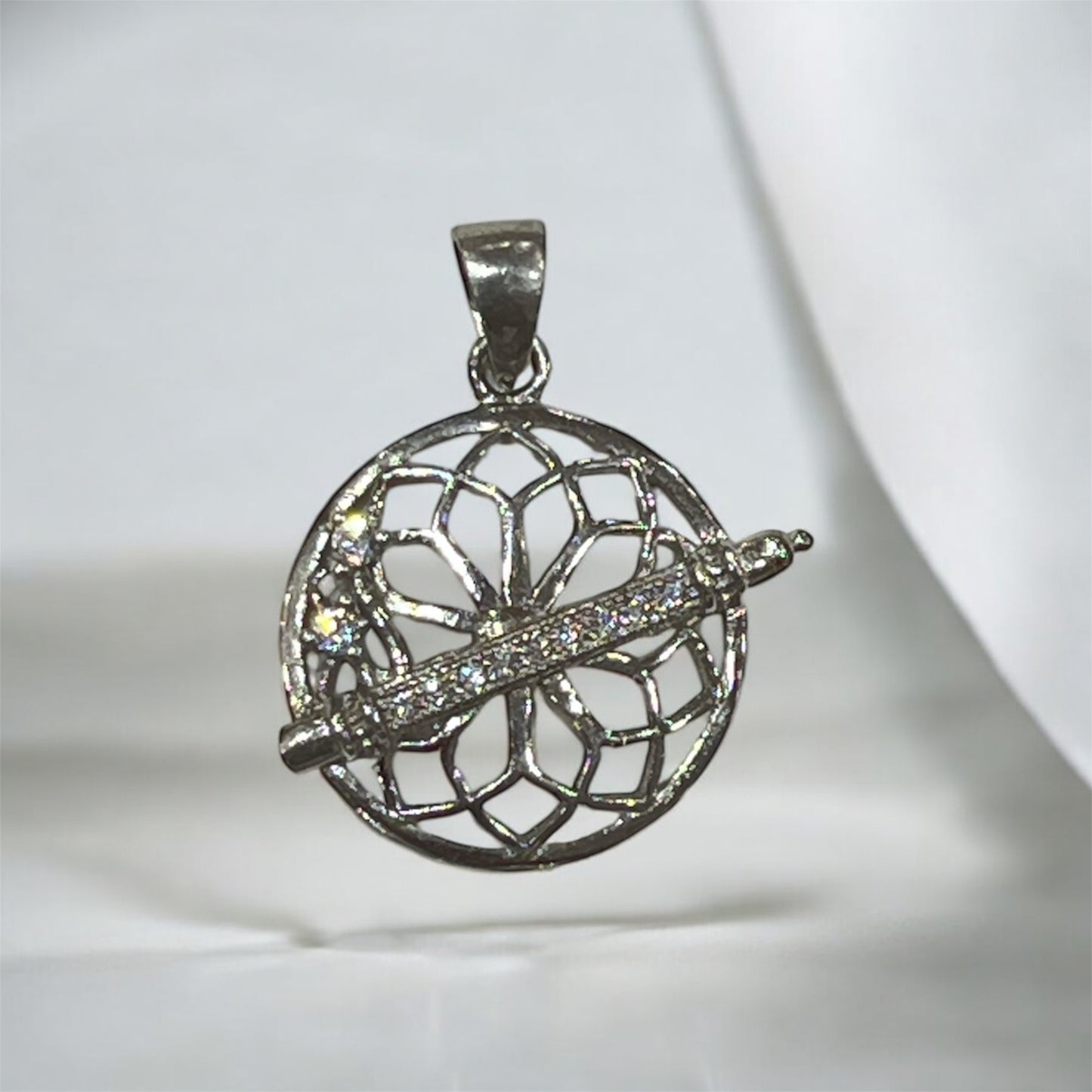 "DREAMCATCHER PENDANT"