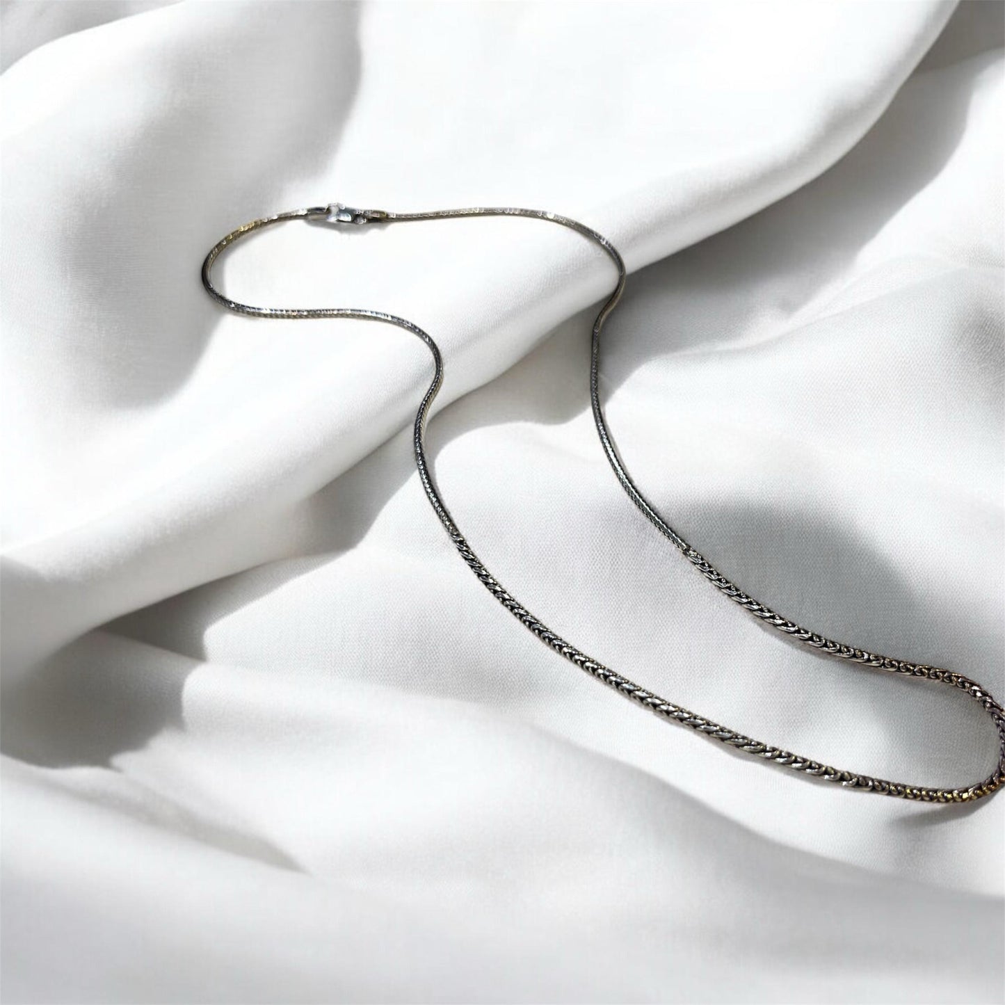 "HERRINGBONE CHAIN"
