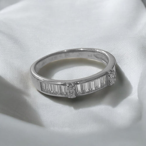 "BAGUETTE RING"