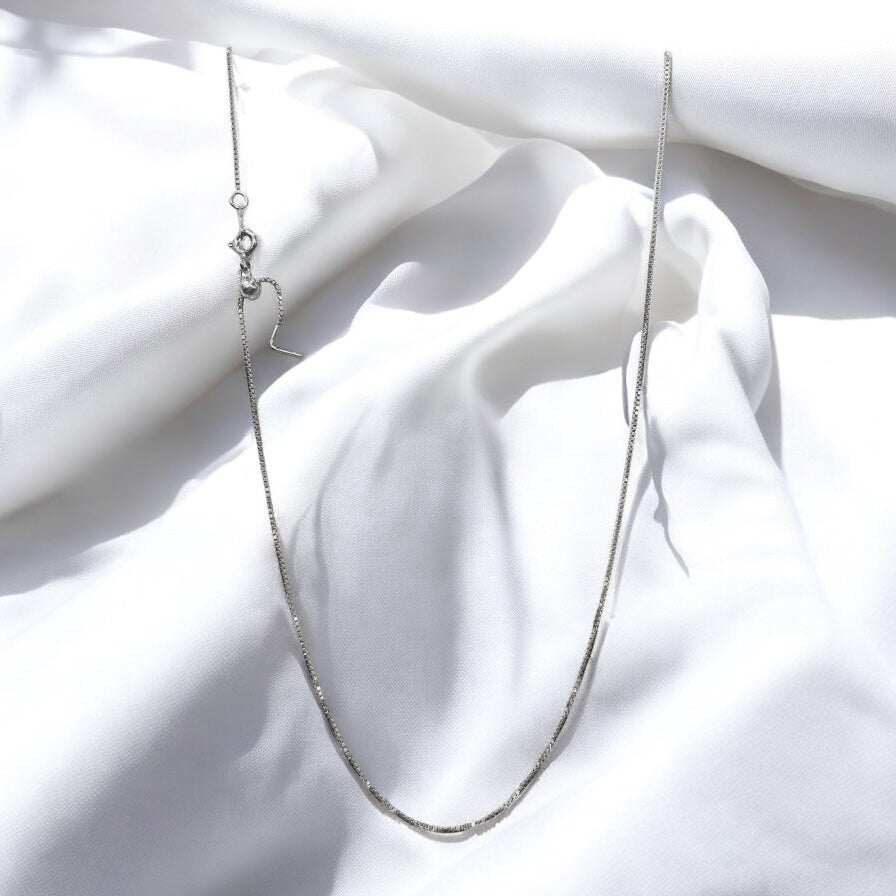 "SILKEN RAY CHAIN"