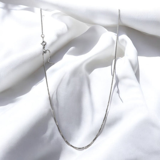 "SILKEN RAY CHAIN"