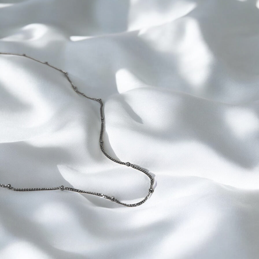 "MOONLIT DEW CHAIN"