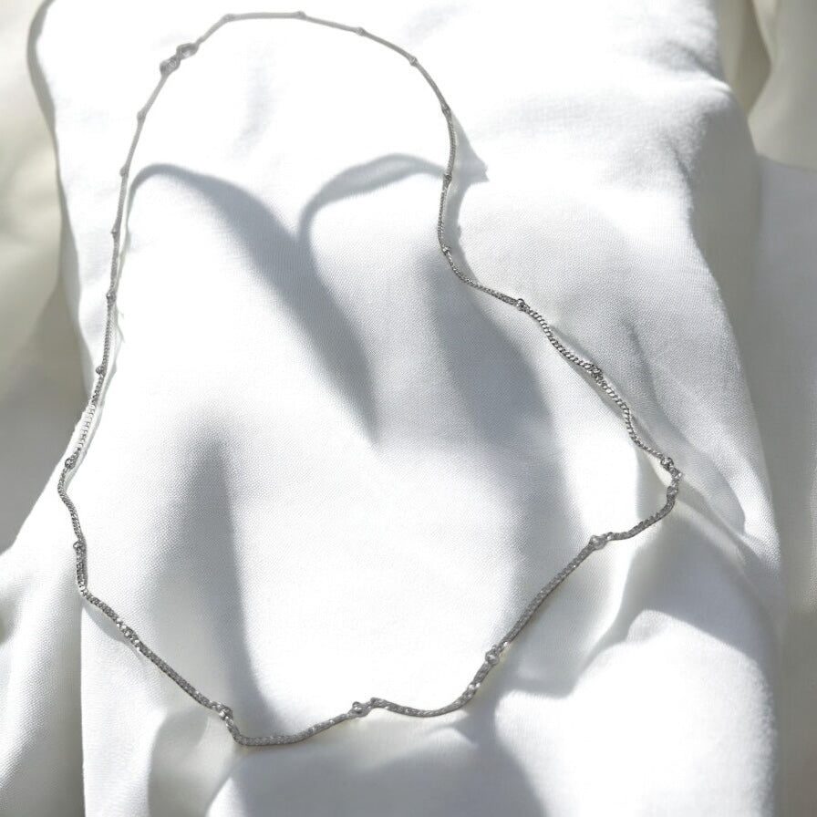 "MOONLIT DEW CHAIN"