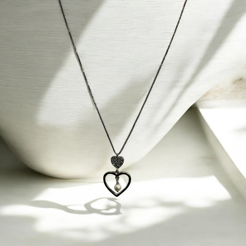 “DARK DESIRE NECKLACE”