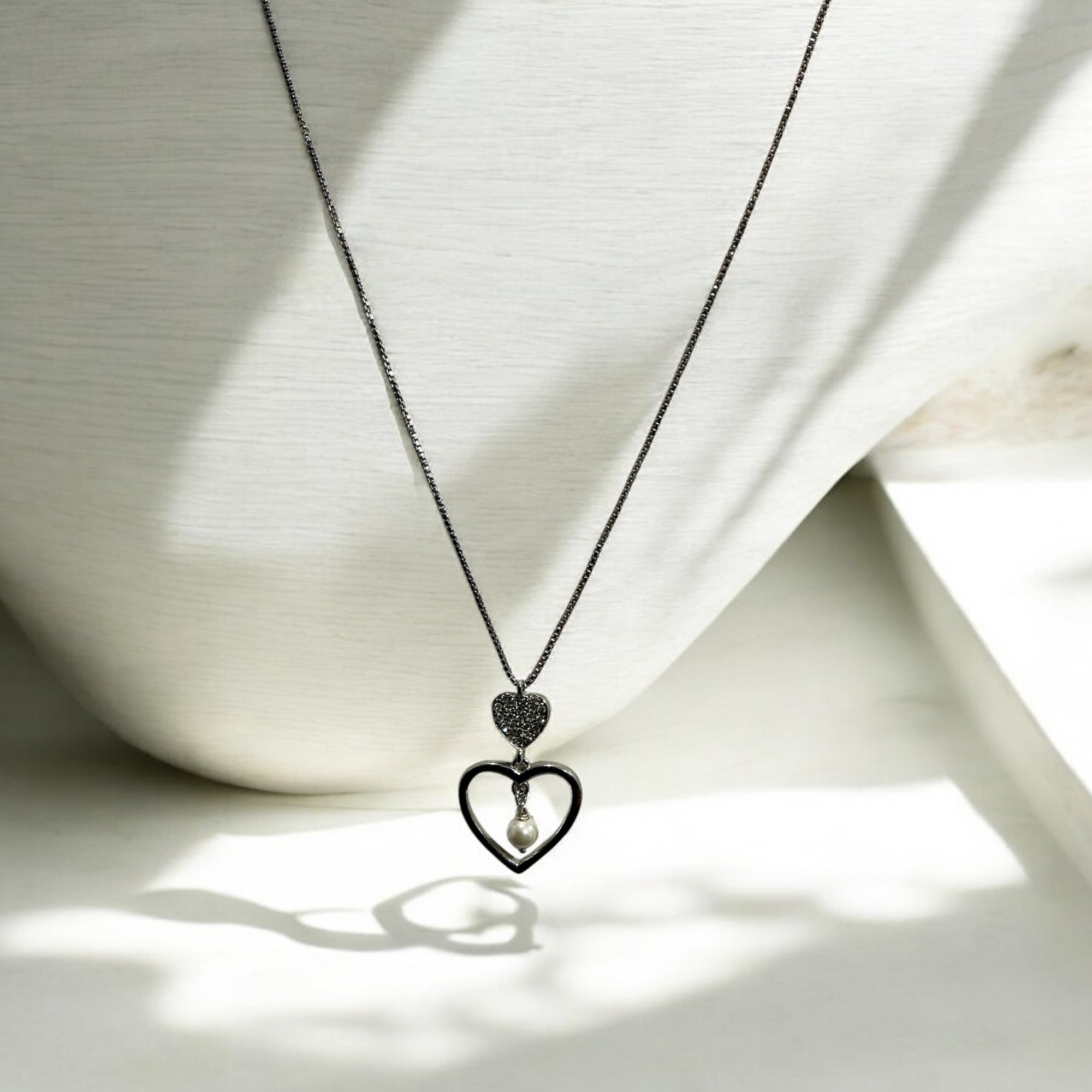 “DARK DESIRE NECKLACE”