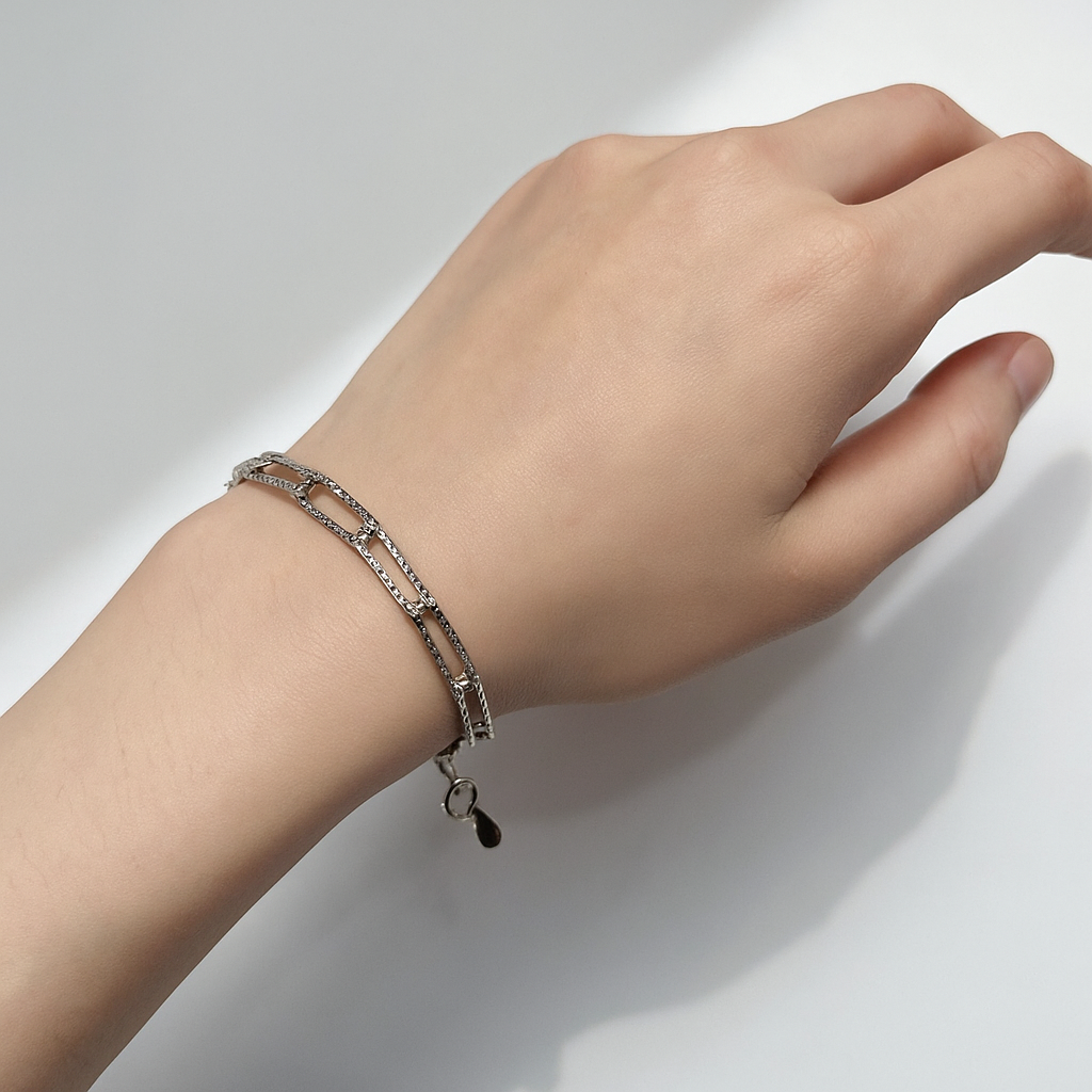 “PAPERCLIP BRACELET"