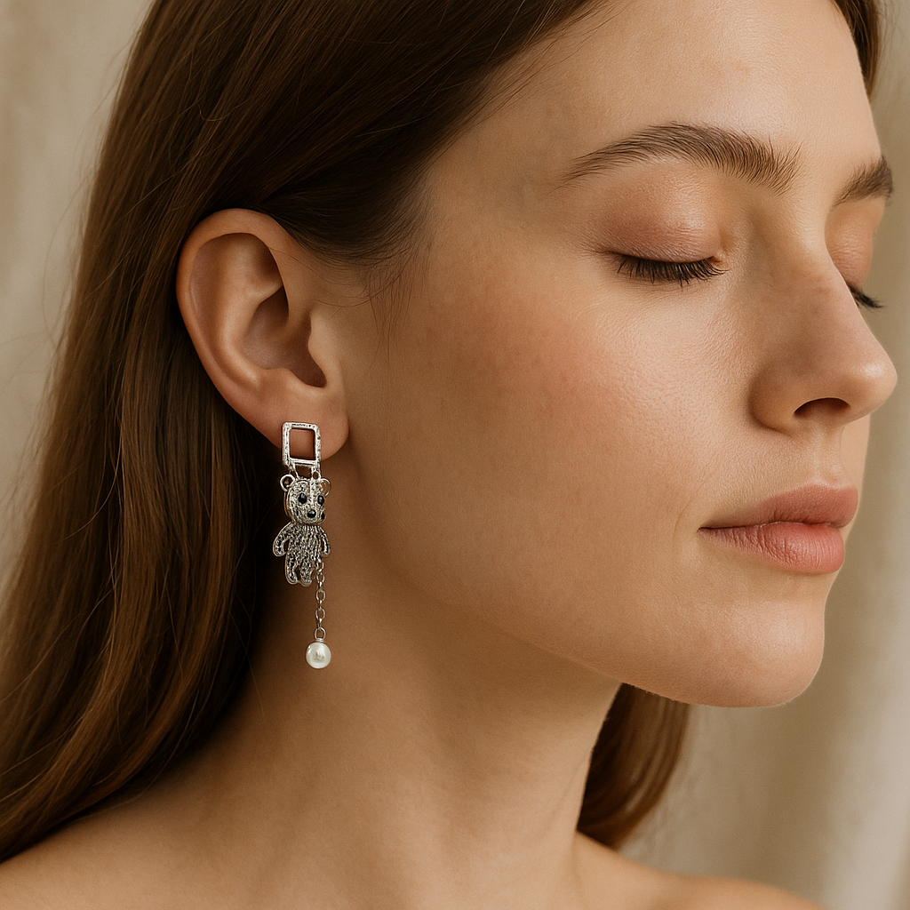 “DAZZLECUBS EARRINGS”