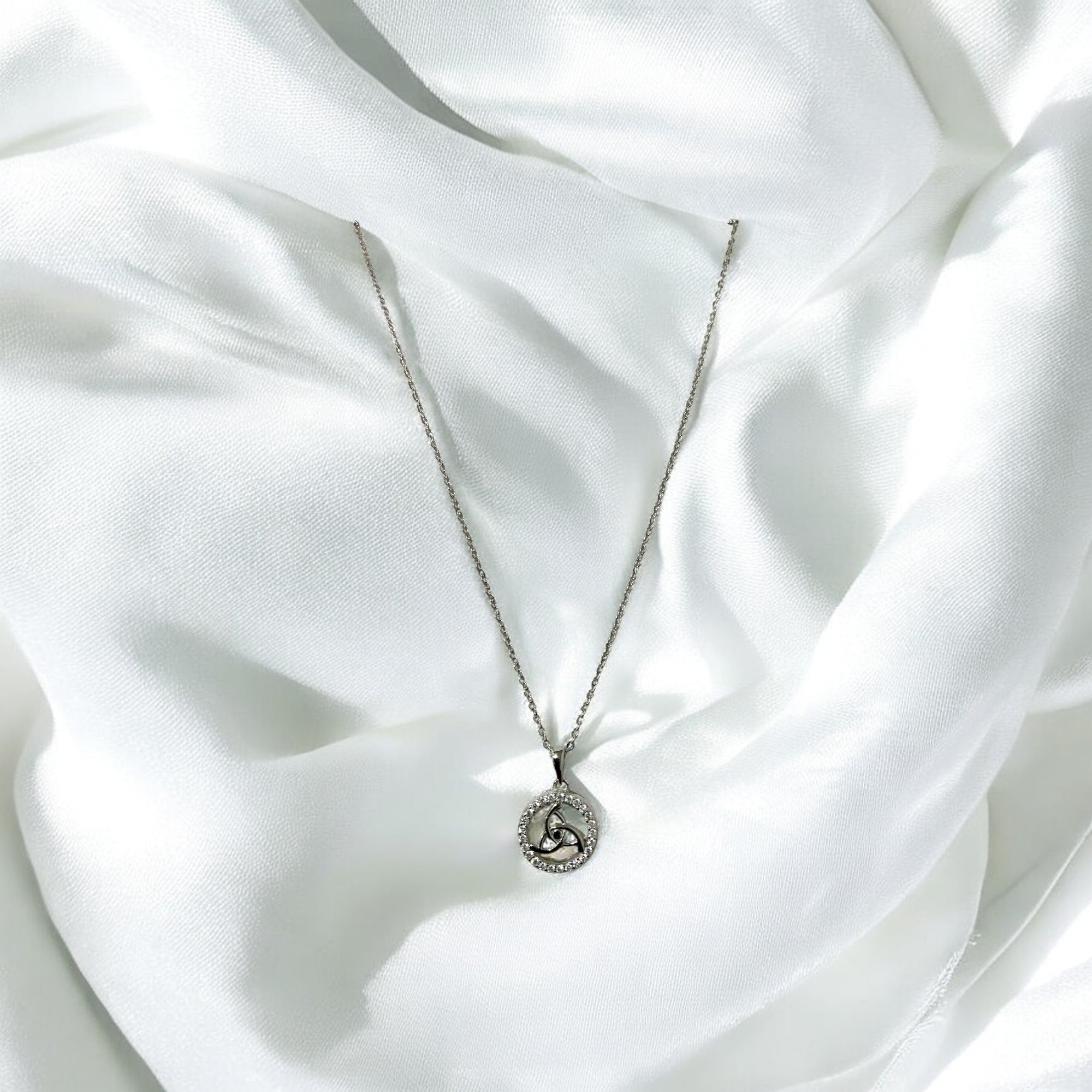 “DUSKY SPIRAL NECKLACE”