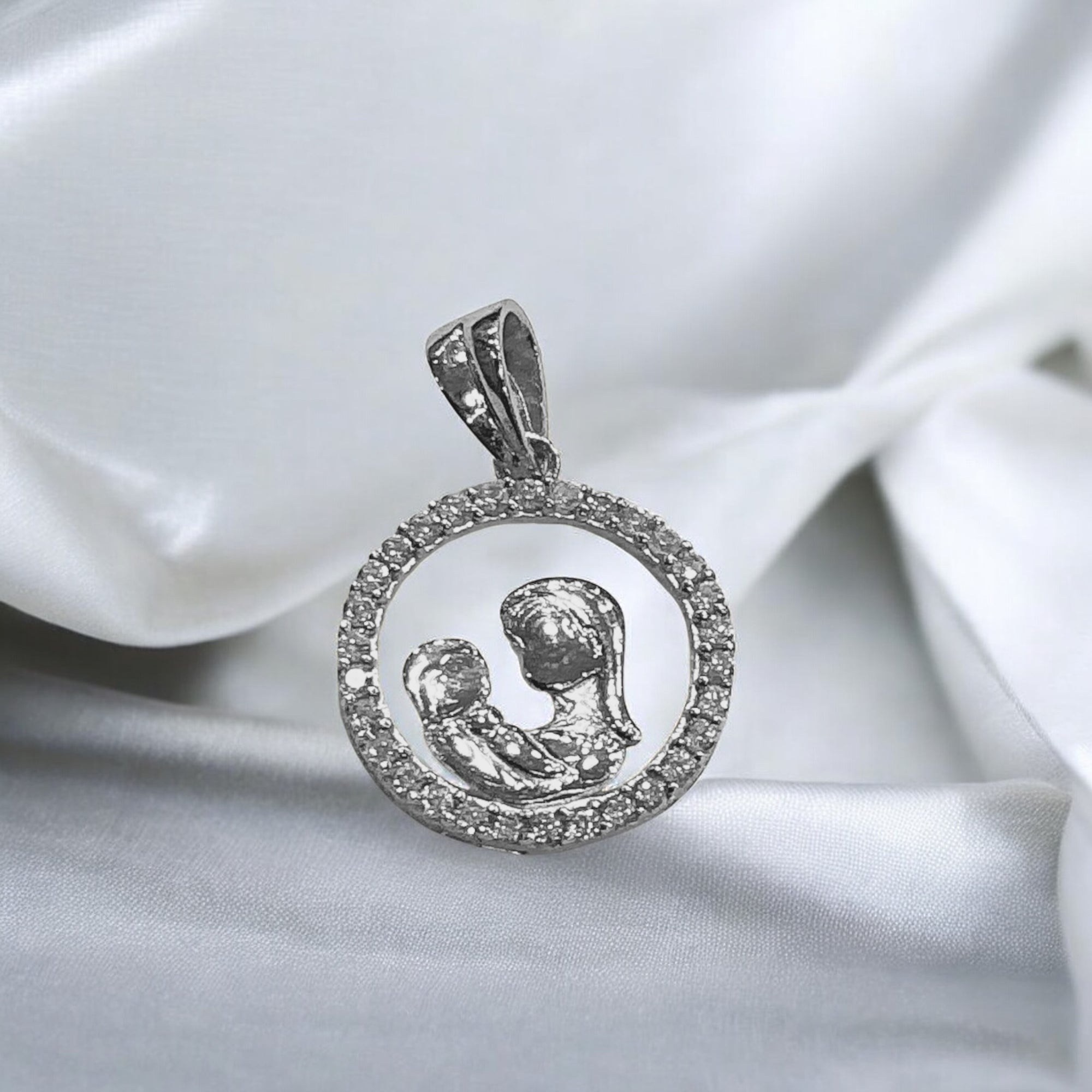 “ETERNAL BOND PENDANT”