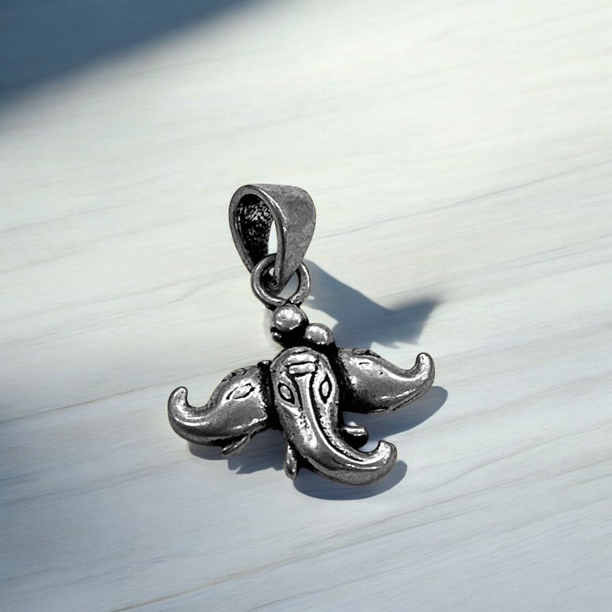 “VIGHNAHARTA PENDANT”