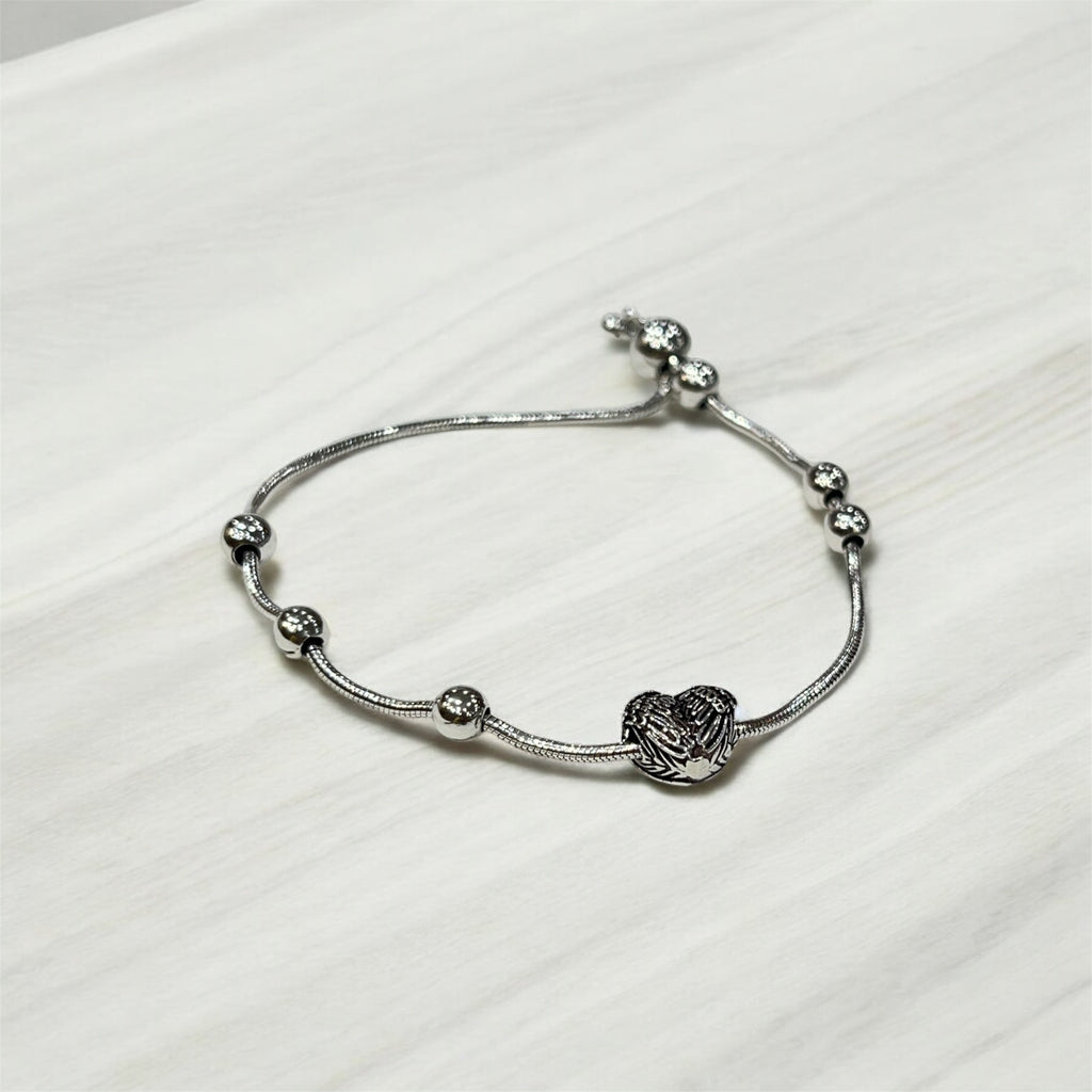 "HEARTSTRINGS BRACELET"