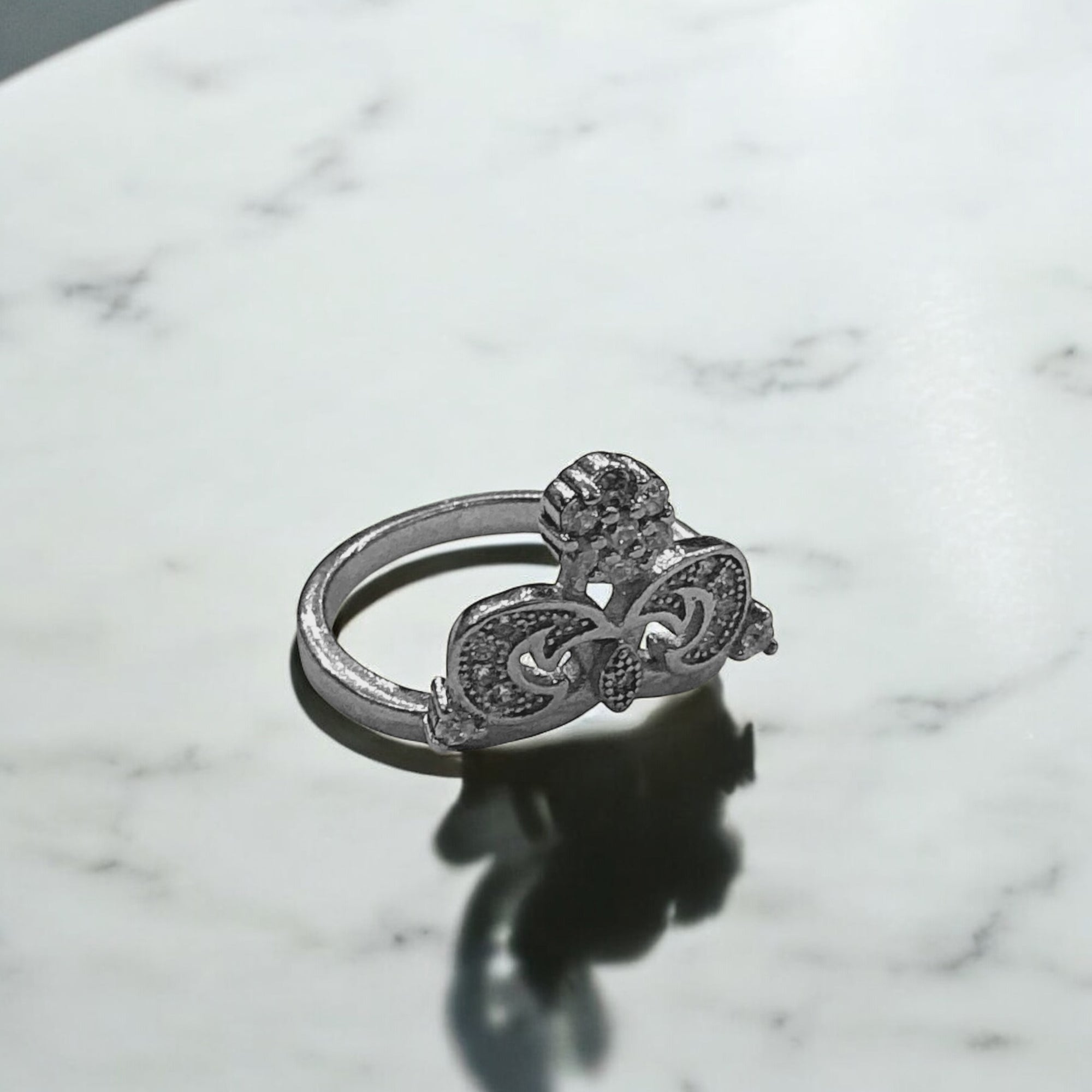 “MOONLACE RING”