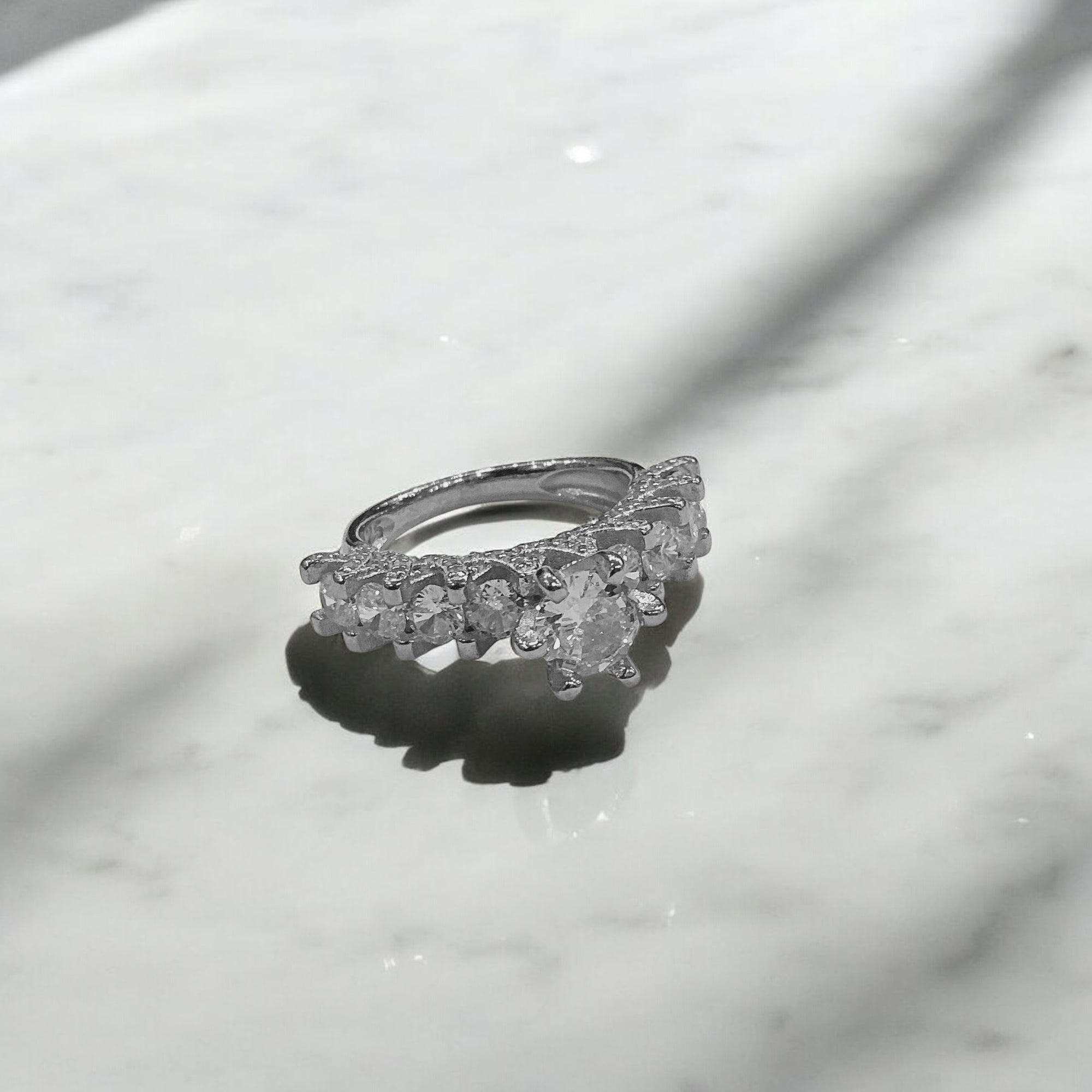 “STARLACE RING”