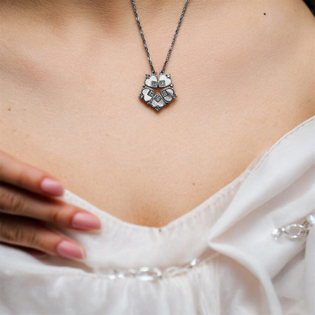 "SYMBOLICA CLOVE NECKLACE "