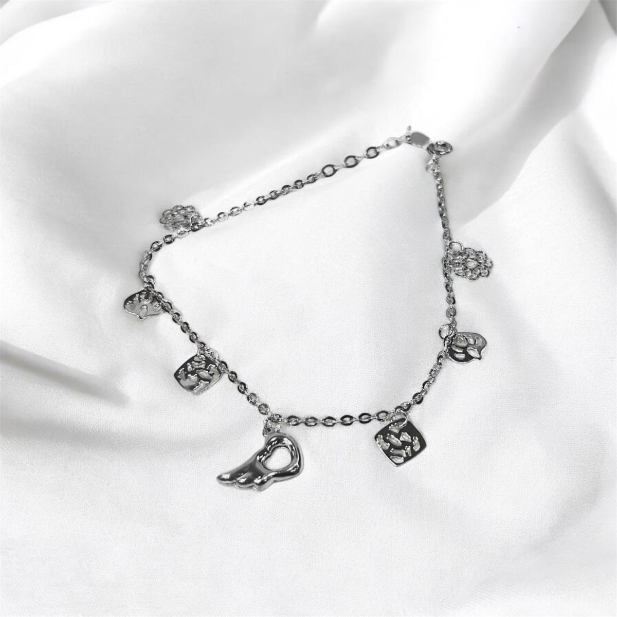 "PENGUIN CHARM ANKLET"
