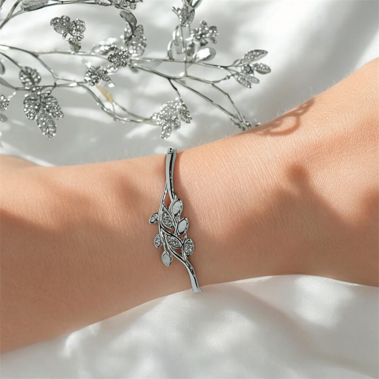 "SILVER VINE BRACELET"