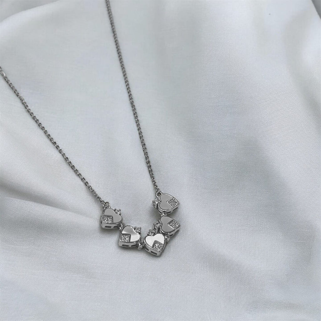 "SYMBOLICA CLOVE NECKLACE "