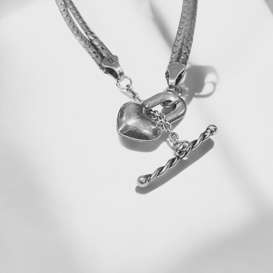 "HEART LOCK BRACELET"